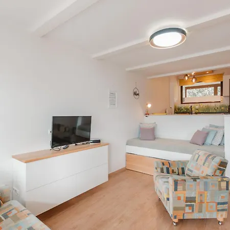 Hasennest By Interhome Lägenhet